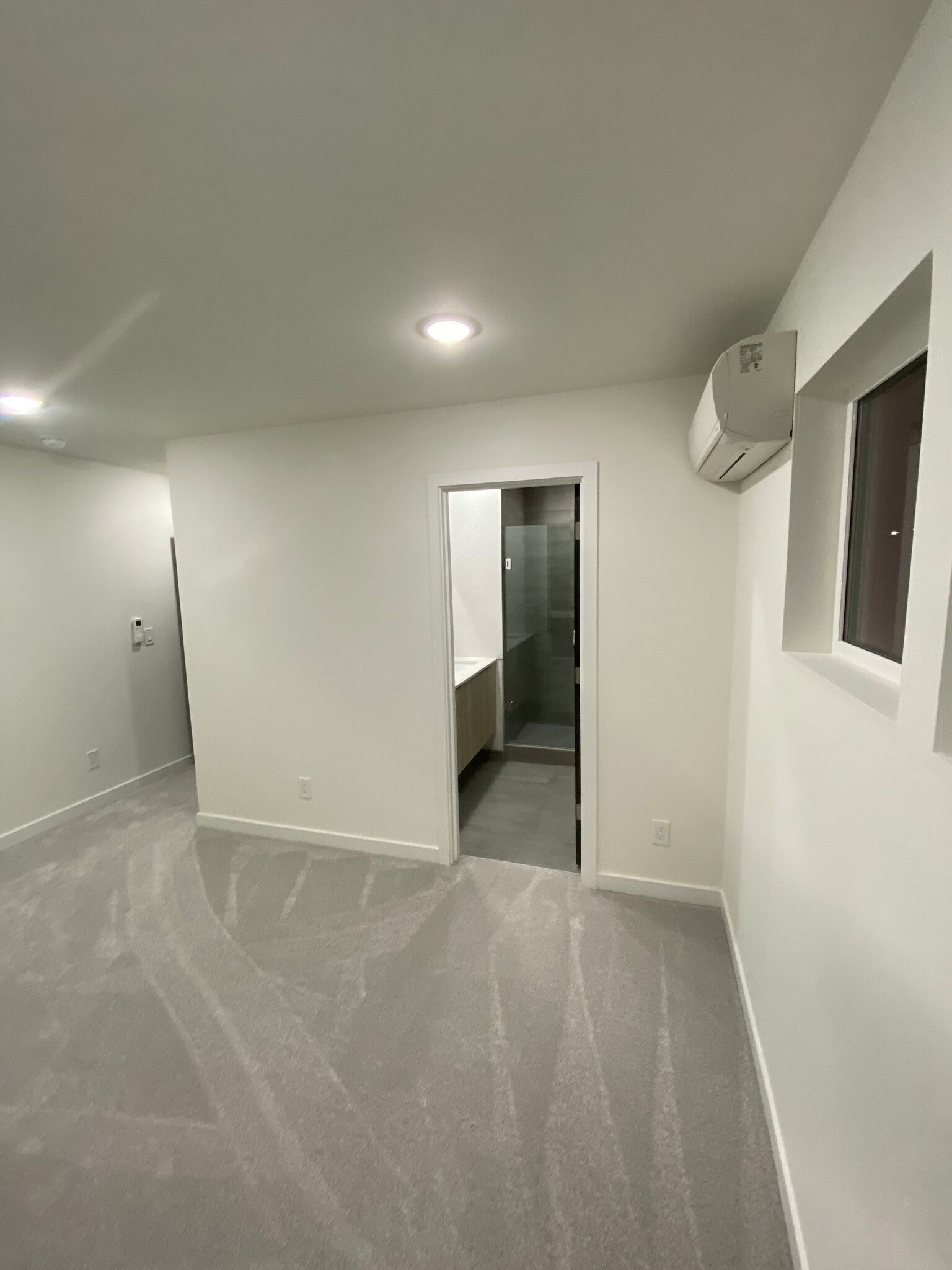 Master bedroom - 2609 S Judkins St