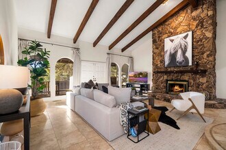 Building Photo - 32 San Patricio Dr