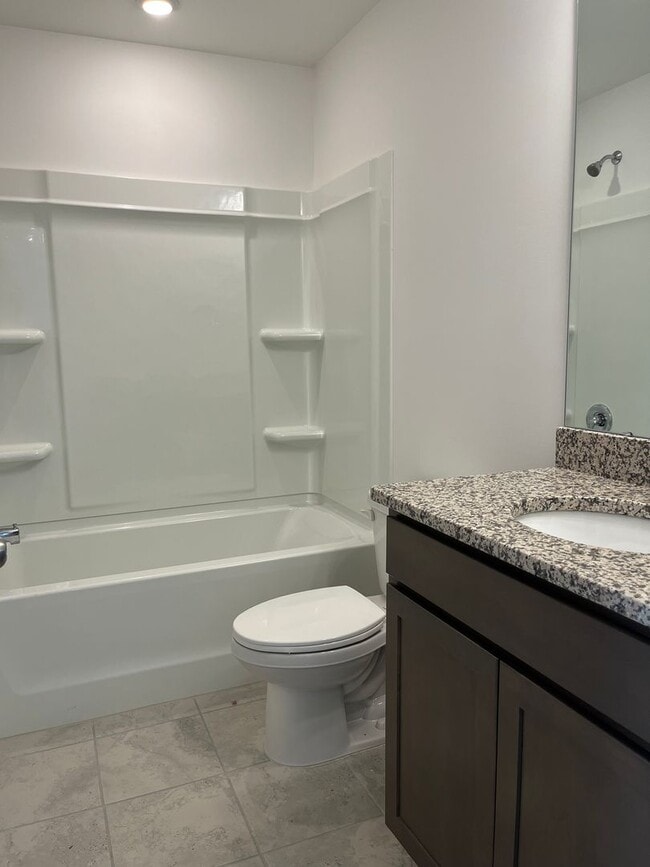 Building Photo - Stunning, Elegant Residence in Fuquay-Vari...