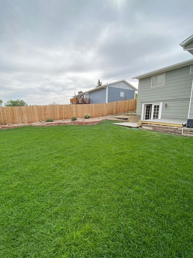 Building Photo - For Rent - Available May 2026