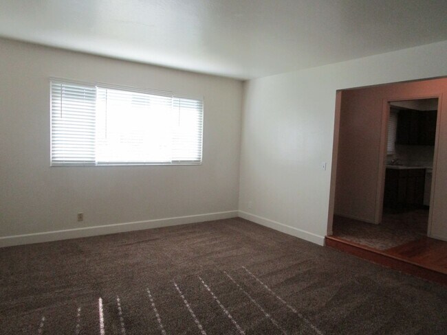 Building Photo - 2039 Barbour Dr
