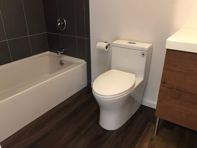 Building Photo - 2321 Ellis St