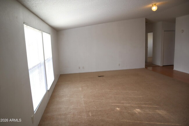 Building Photo - 5181 E Shirley Dr