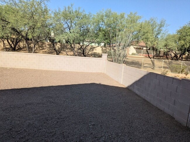 Building Photo - Three bedroom rental in Rancho Sahuarita Move -in ready