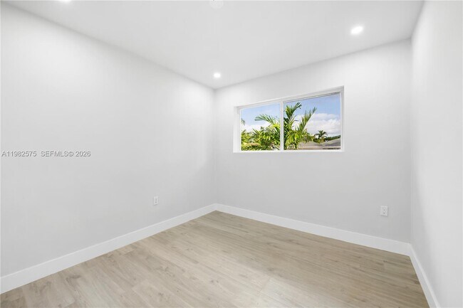 Building Photo - 8560 SW 126th Terrace