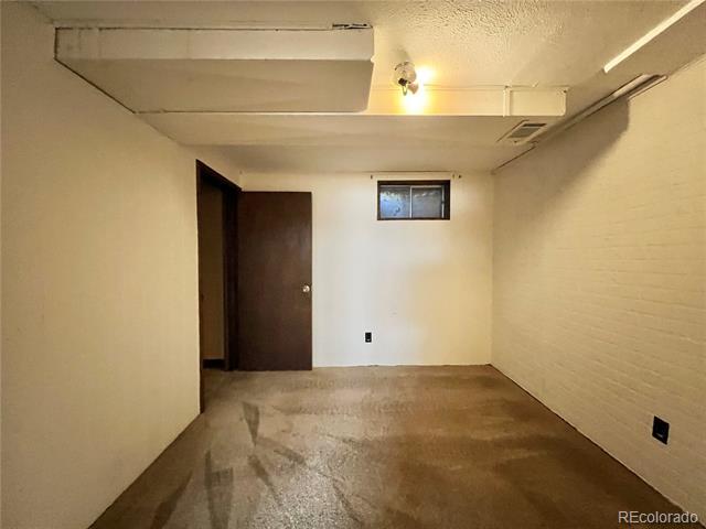 Building Photo - 10557 Quail St