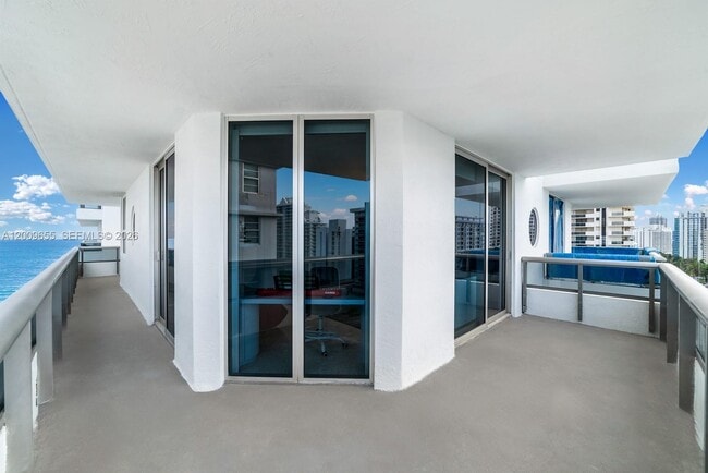 Building Photo - 5801 Collins Ave