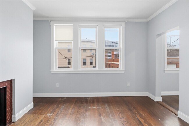 Building Photo - 92 Bragdon St