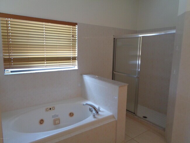 Building Photo - 3337 Hoofprint Dr