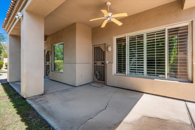 Building Photo - 13610 E Laurel Ln
