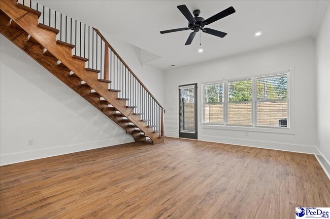 Building Photo - 1302 Twelve Oaks Ln