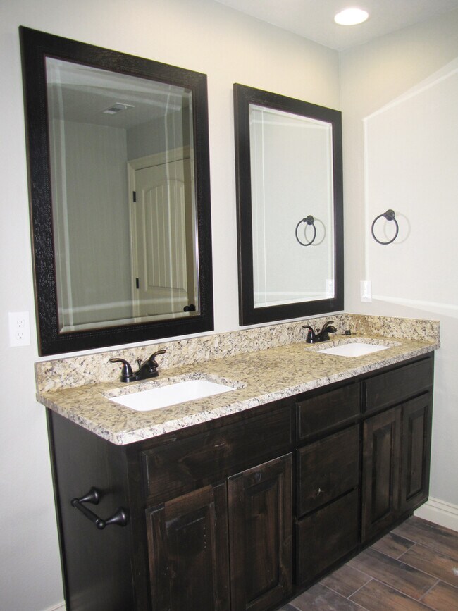 Building Photo - Now Pre-Leasing Stunning 3 Bedroom, 2.5 Bathroom Home In Fayetteville, A