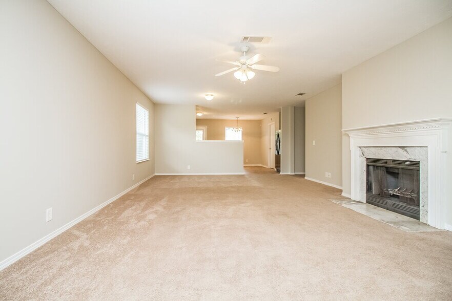 Building Photo - 805 Hammersmith Dr
