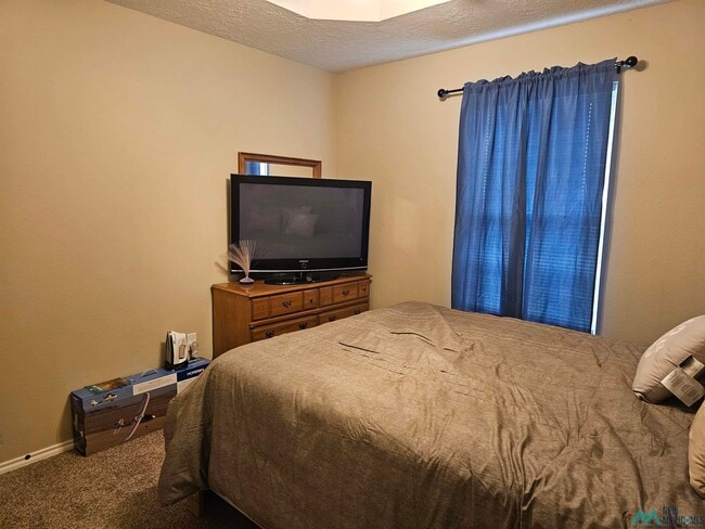 Building Photo - 2214 Boxwood Cir