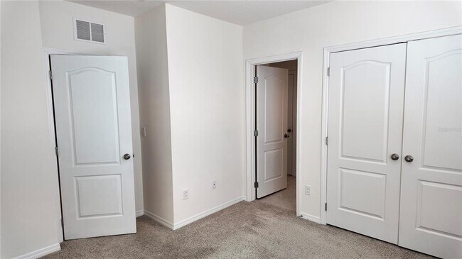 Building Photo - 1241 Yellow Finch Dr