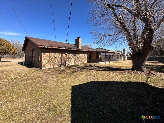 Building Photo - 1514 Arkansas Ave