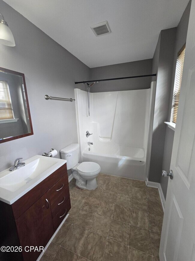 Building Photo - 2835 Altha Ave