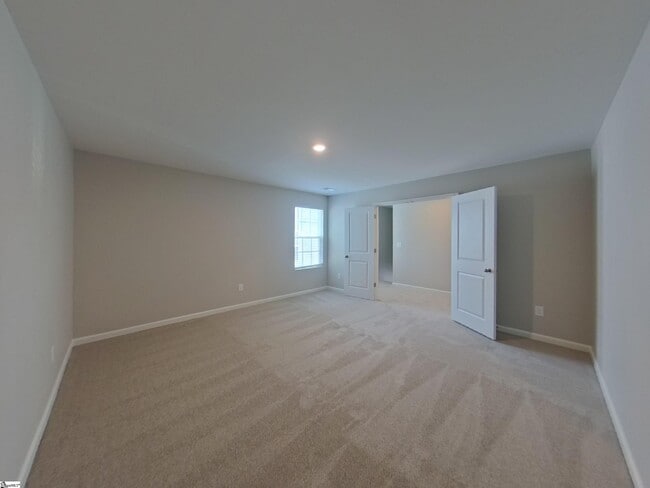 Building Photo - 575 Wooden Duck St