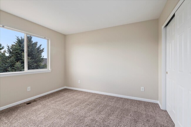 Building Photo - 10147 S Cherryhurst Ln