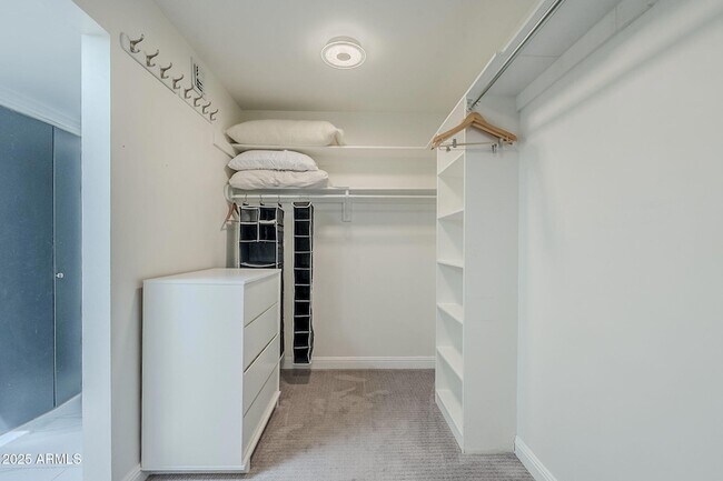 Building Photo - 7322 E Sierra Vista Dr