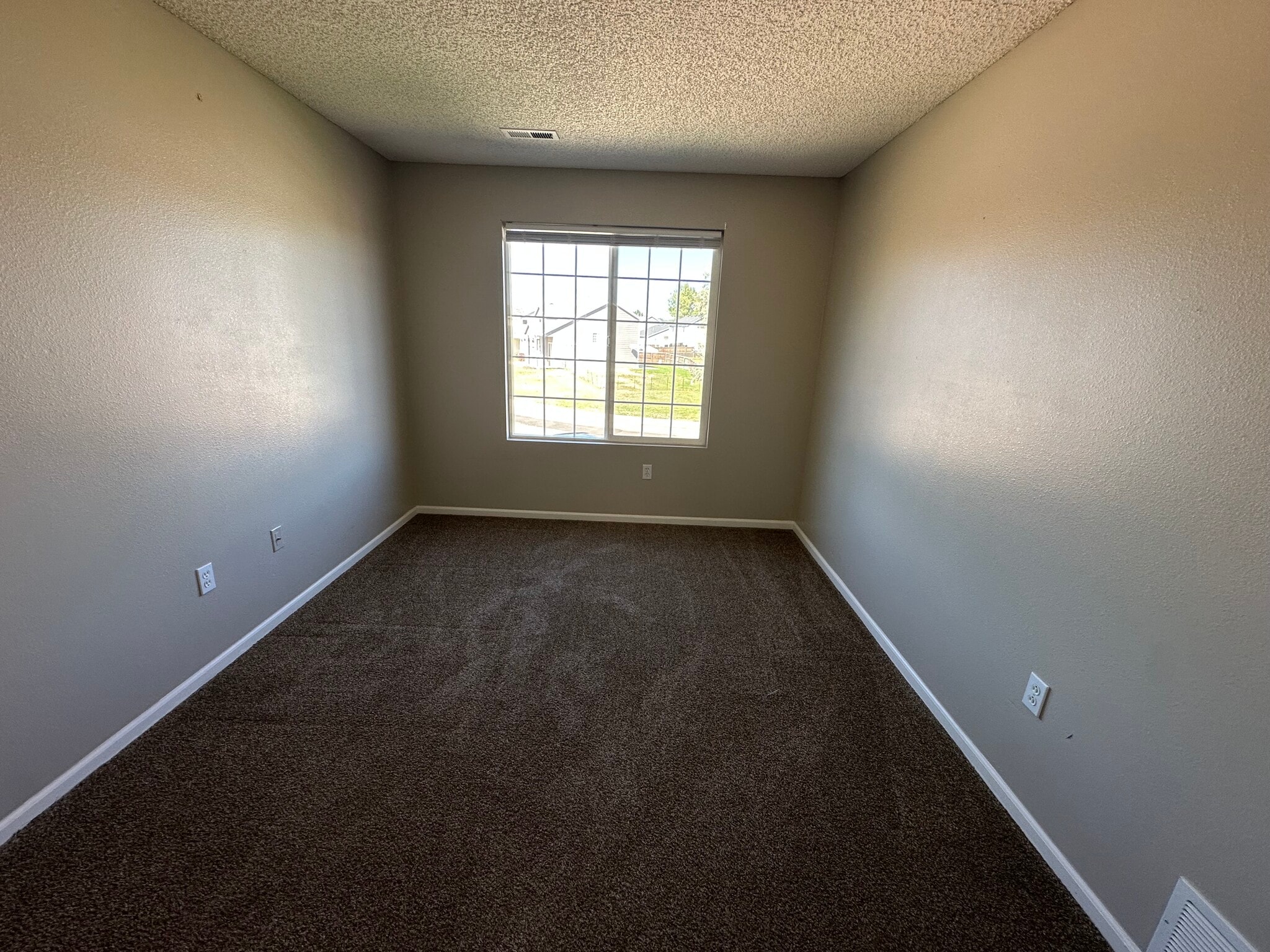 Building Photo - 862 Square Dance Ln