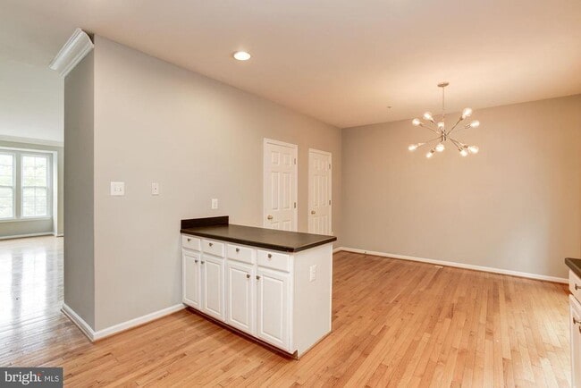Building Photo - 7041 Water Oak Rd