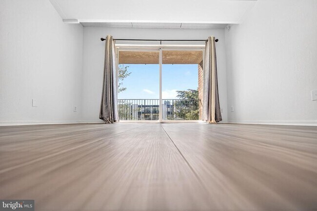 Building Photo - 60 S Van Dorn St