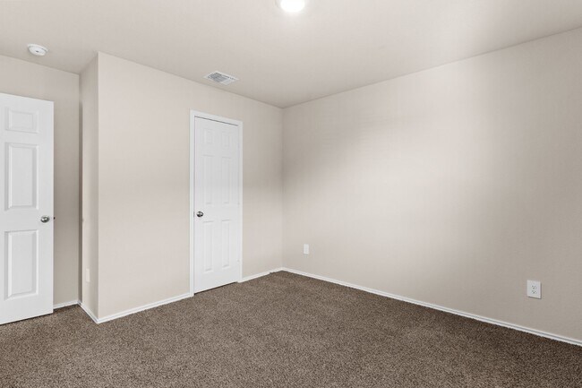 Building Photo - 2345 Merganser Dr