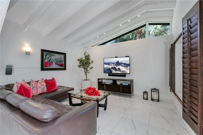 Building Photo - 4830 San Amaro Dr