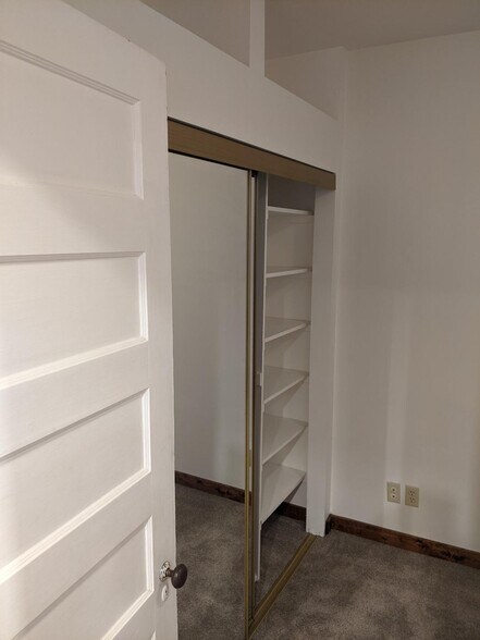 Back Bedroom - 3726 W Dorothy Pl