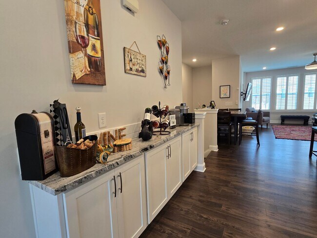 Building Photo - 1207 Falling Rock Pl