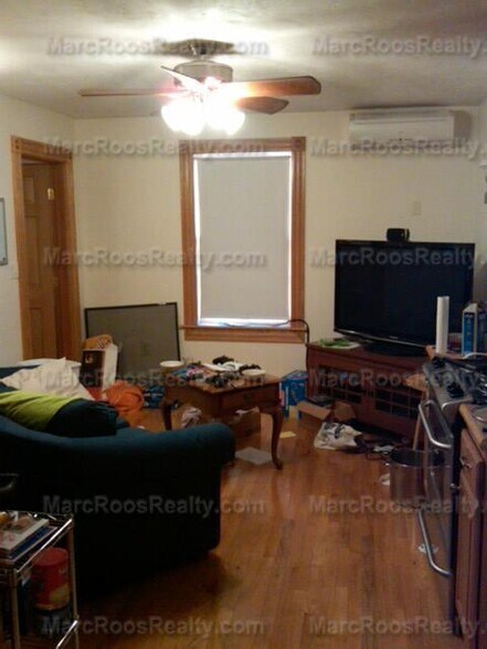 Primary Photo - 34 Temple St