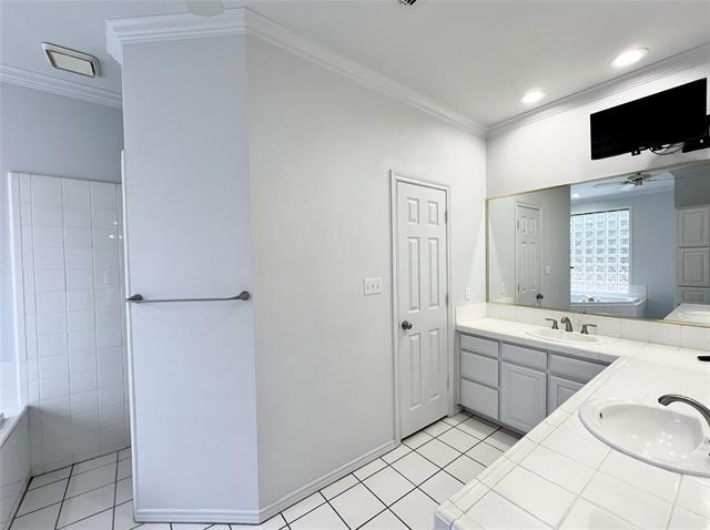 Building Photo - 2116 Clear Lake Rd