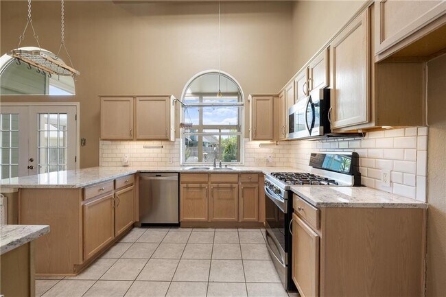 Building Photo - 112 Trotter Dr