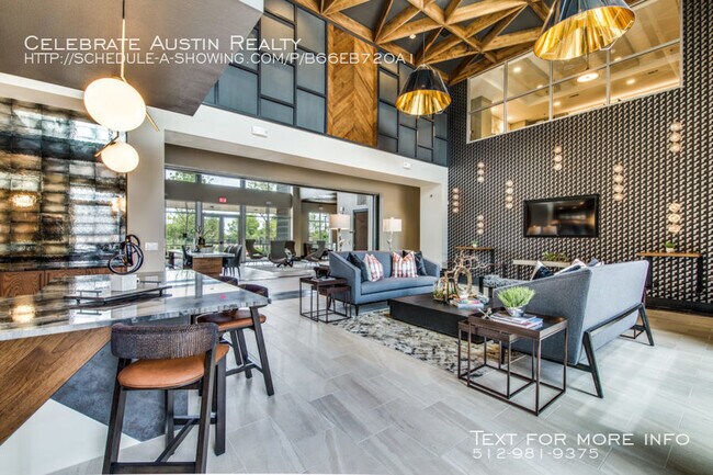 Building Photo - Aura Riverside