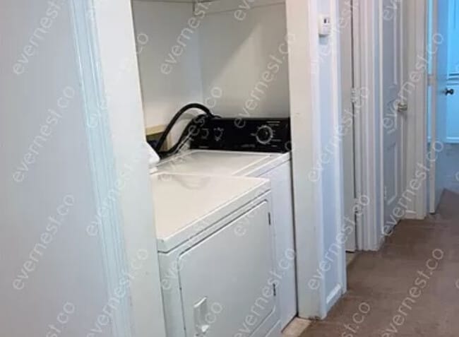 Building Photo - 5520 Bon Air Cir