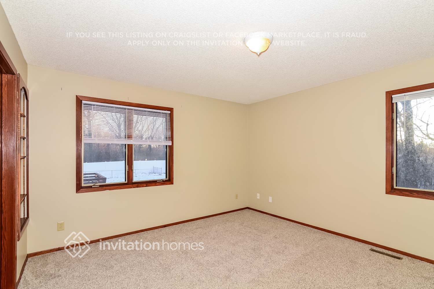 Building Photo - 8641 N Girard Ave