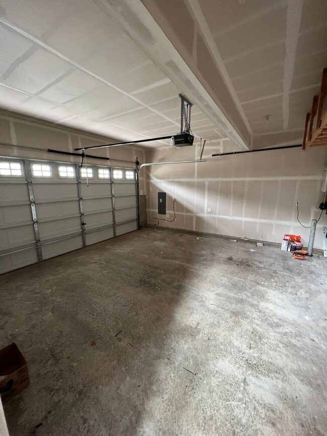 Building Photo - Quiet Luxury in a Forested Cul de Sac with...