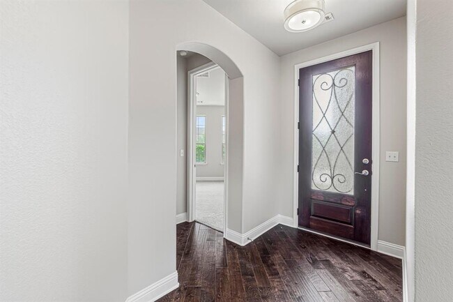Building Photo - 505 Fair Oaks Dr