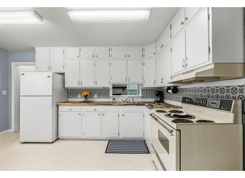 Building Photo - 3308 Kelwin Ave