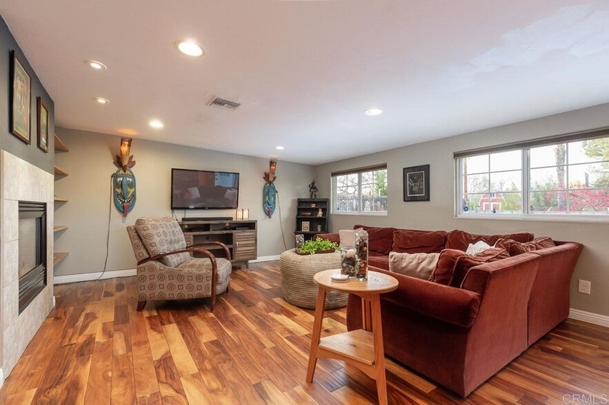 Building Photo - 9336 Willowgrove Ave