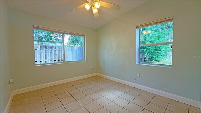Building Photo - 1311 Hillcrest Dr