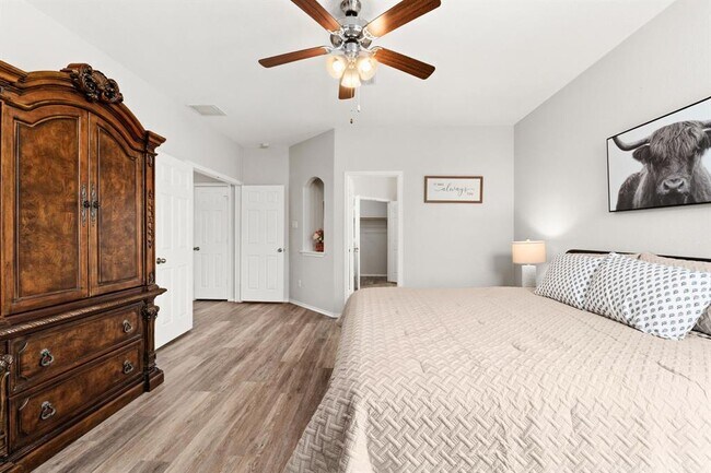 Building Photo - 6506 Ambrose Cir