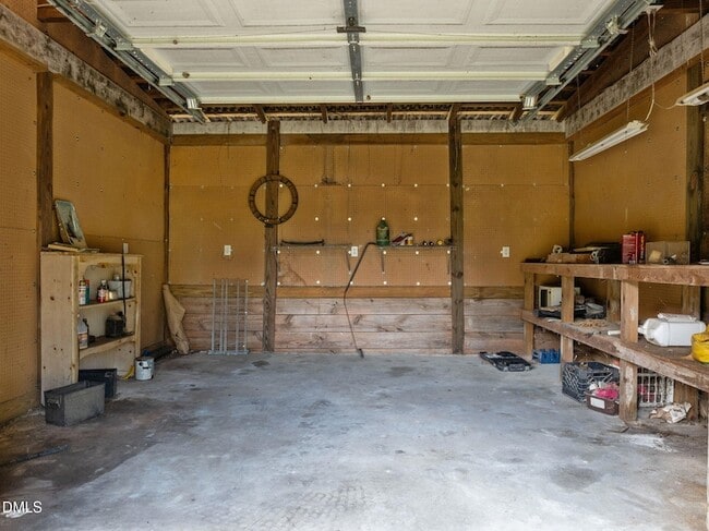 Building Photo - 504 Parks Village Rd