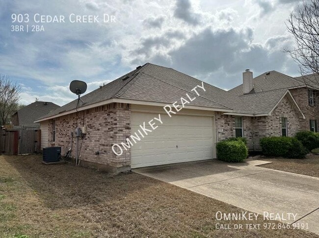 Building Photo - 903 Cedar Creek Dr