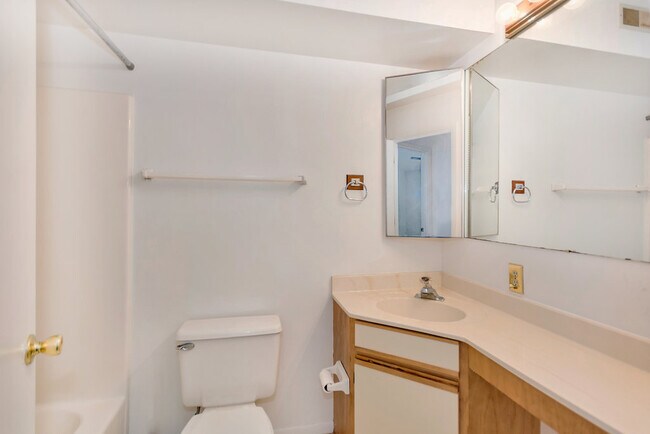 Building Photo - 112 Turtle Creek Rd