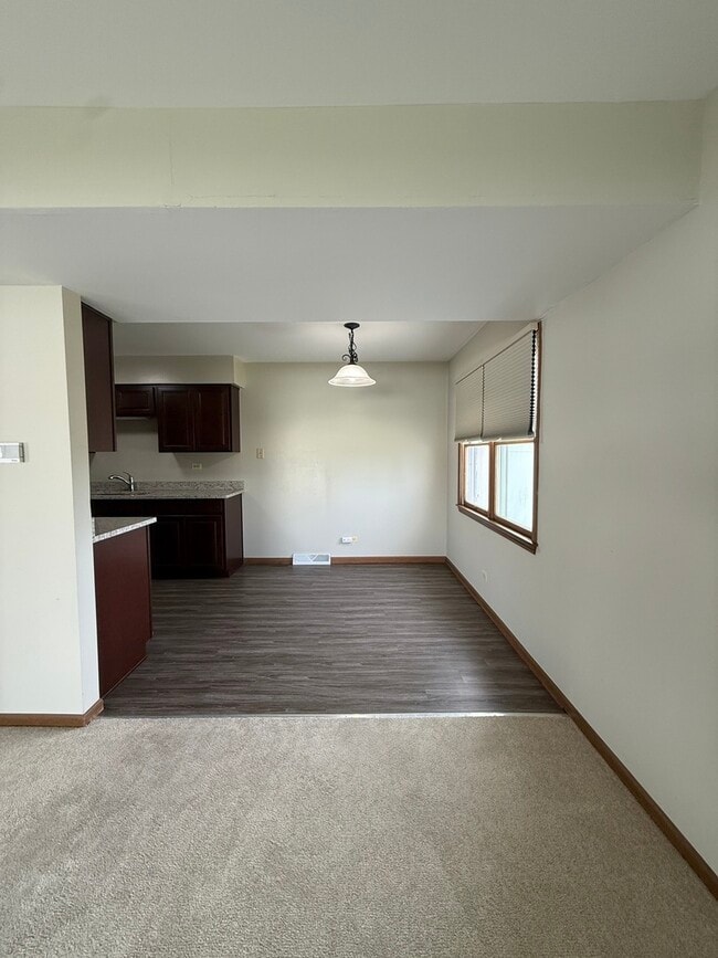Building Photo - 153 Spuhler Dr