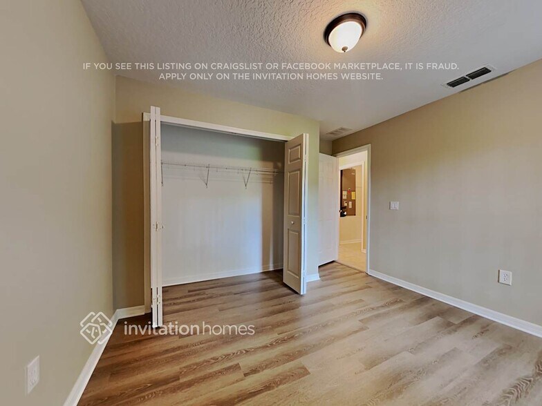 Building Photo - 1583 Carmona Ct