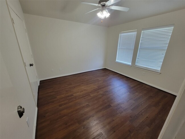 Building Photo - 15010 Sparks Ct