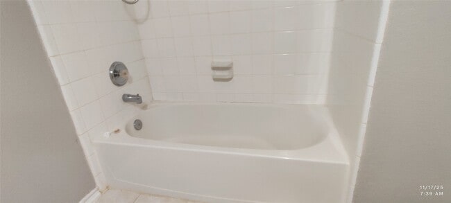 Building Photo - 3402 Pebble Beach Ln